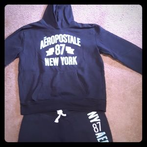 Aeropostale sweat outfit...